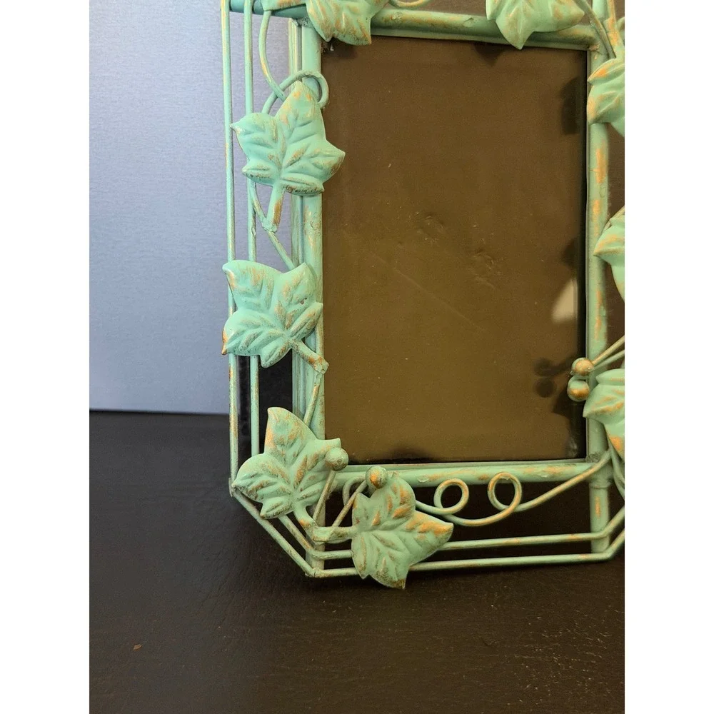 Ivy Leaf Photo Frame 5x7 Turquoise Color Distressed Metal cottage Core Whimsical